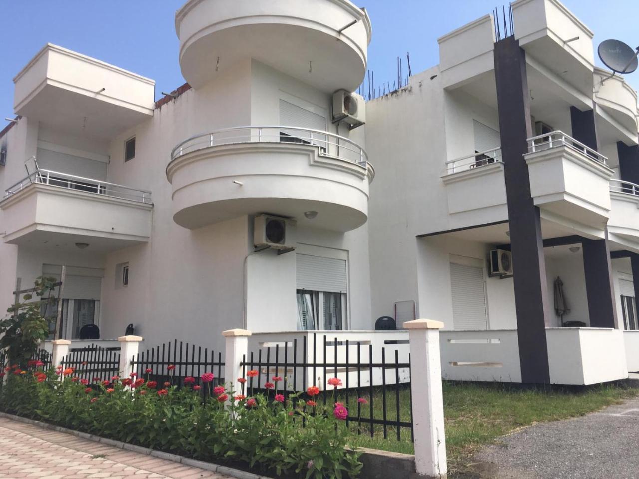 Apartmani Agovic Улцинь Экстерьер фото